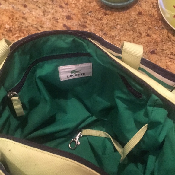Green Lacoste bucket bag - Picture 3 of 4